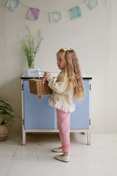 FLO15｜(75-140) 2色蕾絲碎花連帽外套4