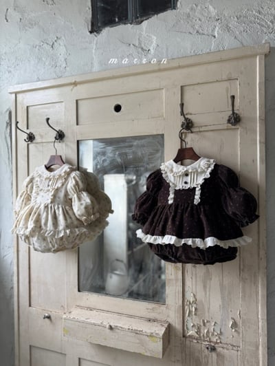 Marron 54｜(3m-18m) 宮廷蕾絲層次領玫瑰碎花包屁衣16