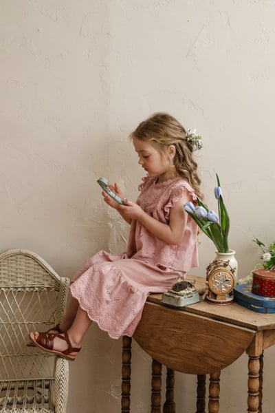 FLO28｜(75-140) 鏤空喇叭七分褲8