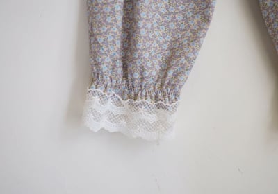 FLO25｜(75-140) 2色田園碎花蕾絲縮口褲25