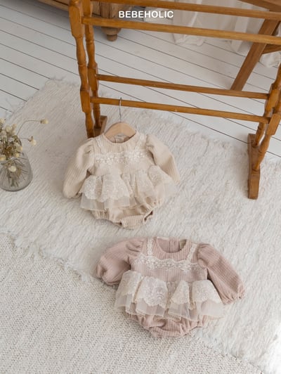 Bebe holic53｜(3m-18m) 蕾絲圍裙坑條包屁衣19