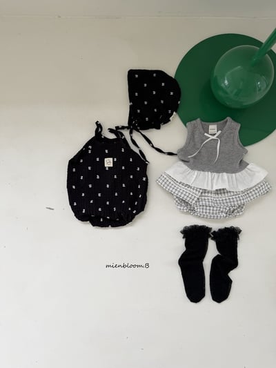 Bloom.b12｜(0m-18m) 肩帶抓皺印花包屁衣7