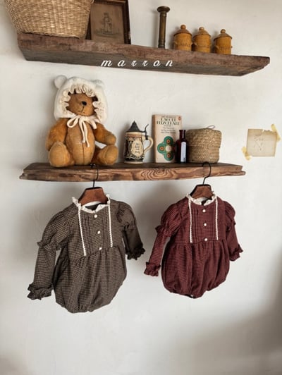 Marron 41｜(3m-18m) 法式蕾絲花邊格紋包屁衣16