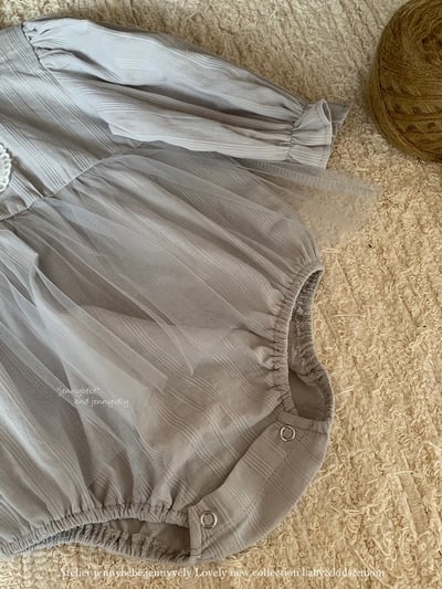 JE557｜(66-90cm) 蕾絲袖章包屁衣含帽子23