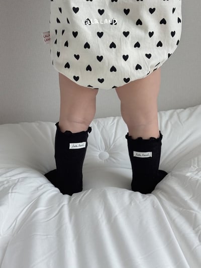 lala land34｜(3m-18m) 2色波點愛心細肩包屁衣14