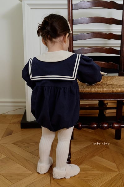 bebe nine57 (55cm-85cm) 2色學院風設計領包屁衣2