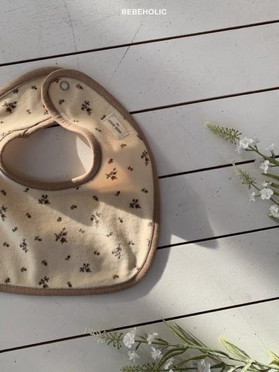 Bebe holic18｜(3m-18m) 碎花天鵝絨圍兜6