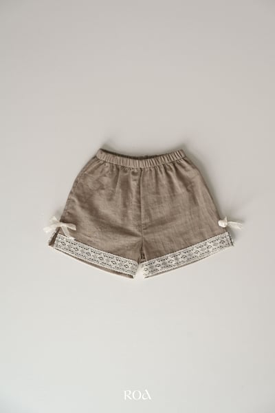 ROA32｜(6m-18m) 2色蕾絲滾邊短褲13
