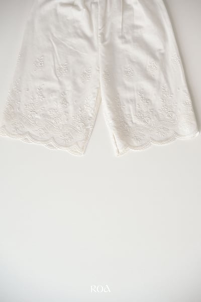 ROA08｜(6m-18m) 1色雕花花藤8分褲8