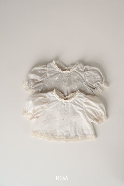 ROA15｜(6m-18m) 2色鏤空雕花綁帶上衣10