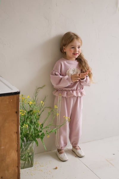 FLO44｜(75-140) 2色小兔蕾絲花布休閒短版上衣12