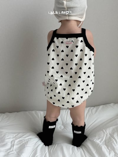 lala land34｜(3m-18m) 2色波點愛心細肩包屁衣11