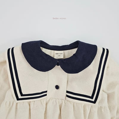 bebe nine57 (55cm-85cm) 2色學院風設計領包屁衣9