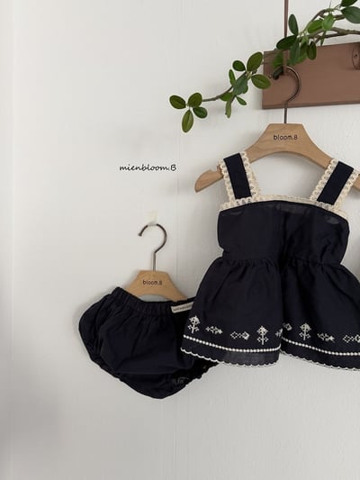 Bloom.b36｜(55cm-118cm) 蕾絲滾邊吊帶背心5