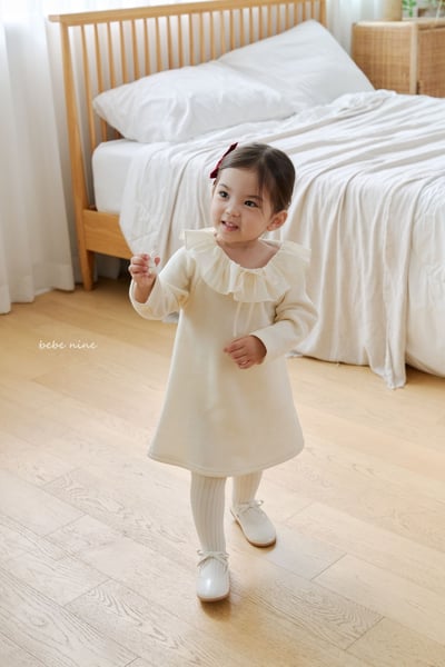 bebe nine33 (65cm-115cm) 3色荷葉摺邊洋裝7