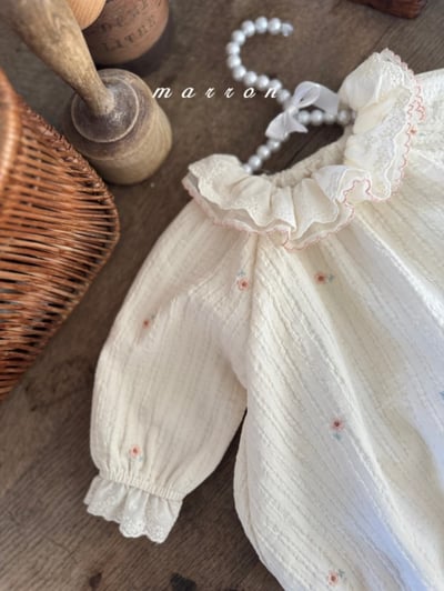 Marron63｜(3m-18m) 蕾絲花瓣領包屁衣3