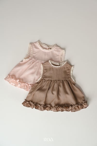 ROA18｜(6m-18m) 2色蕾絲滾邊荷葉擺背心3