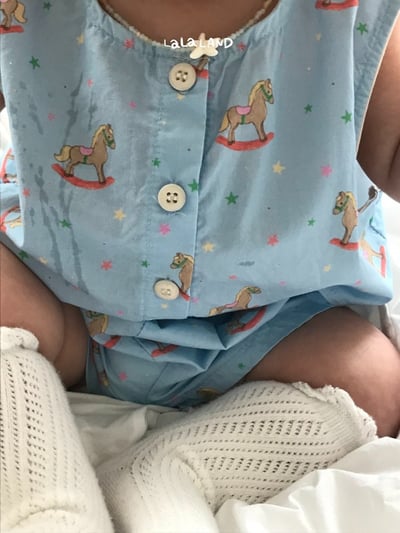 lala land20｜(3m-18m) 2色滿版小木馬背心4