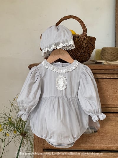 JE557｜(66-90cm) 蕾絲袖章包屁衣含帽子1