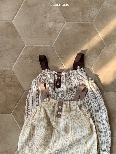 Bebe holic17｜(3m-18m) 復古碎花吊帶褲4
