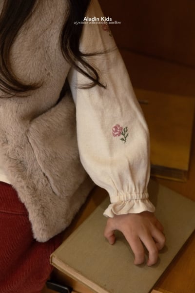 ALADIN07｜(75cm-114cm) 磨毛刺繡小花上衣5
