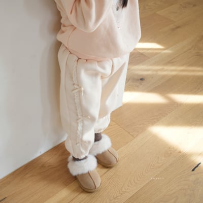 neneru17｜(70cm-125cm) 2色蕾絲蝴蝶邊結縮口褲7