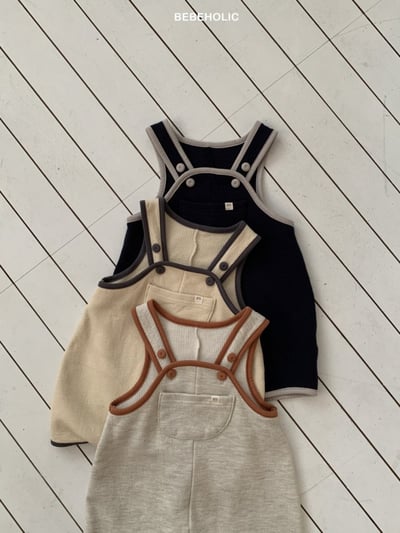 Bebe holic52｜(6m-18m) 滾邊吊帶包屁褲17