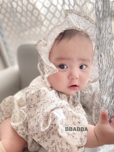 BBABBA05｜(60cm-83cm-mom) 2色碎花蕾絲花邊包屁衣含帽子/洋裝9