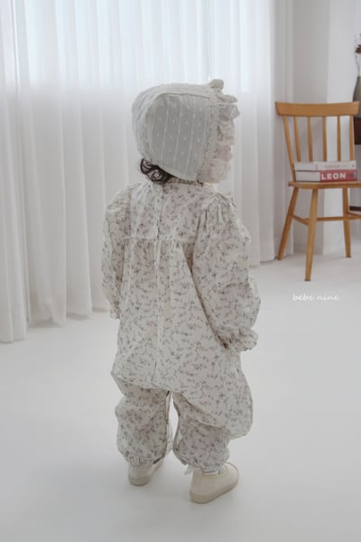 bebe nine23 (65-85) 2色荷葉滾邊領碎花連身衣10