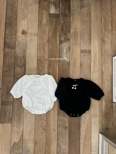 Bloom.b50｜(0m-18m) 蝴蝶結壓紋包屁衣13