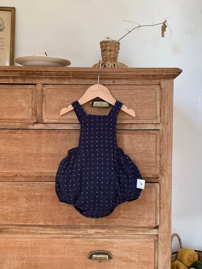 JE618｜(73cm-90cm) 小花舖棉吊帶褲/花邊領上衣25