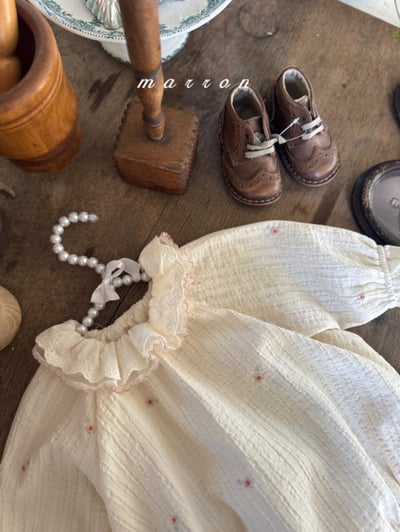 Marron63｜(3m-18m) 蕾絲花瓣領包屁衣8