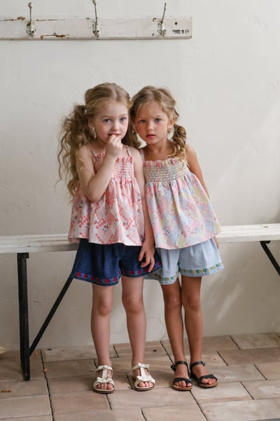 FLO25｜(75-140) 玫瑰邊牛仔短褲11