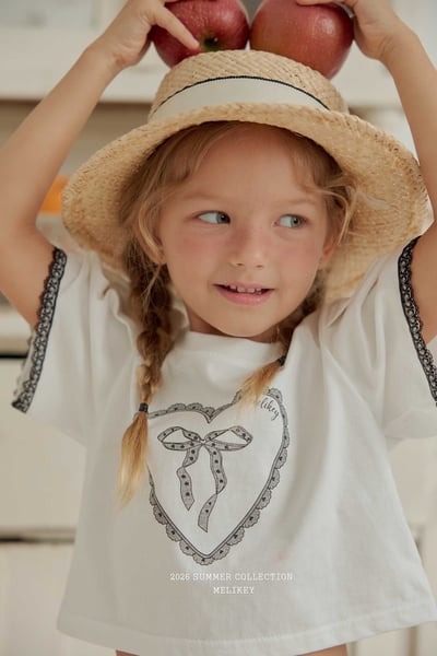 Melikey02｜(75-125cm) 蕾絲滾邊袖愛心短版上衣13