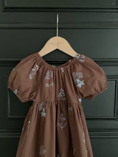 JE10｜(66-120cm-mom) 刺繡小花泡泡袖包屁衣/洋裝22