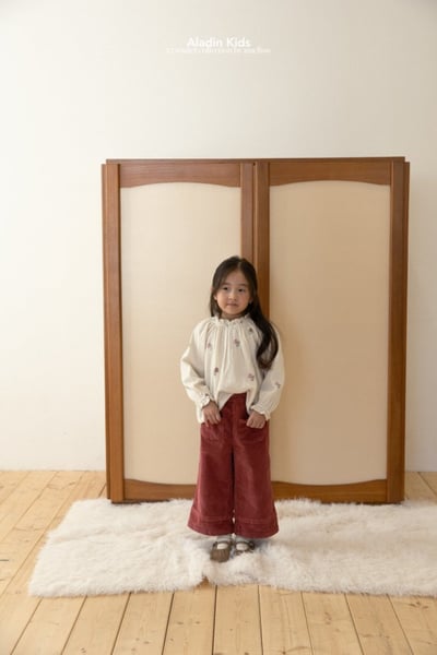 ALADIN07｜(75cm-114cm) 磨毛刺繡小花上衣10