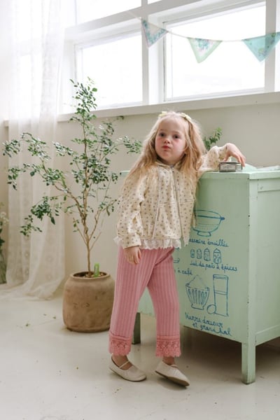 FLO15｜(75-140) 2色蕾絲碎花連帽外套6