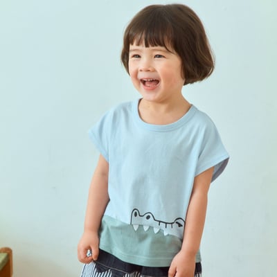 1st blue42｜(~93-118cm) 鱷魚設計上衣1