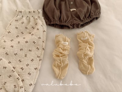 Valubebe 92｜(Free) 木耳邊抓皺襪10