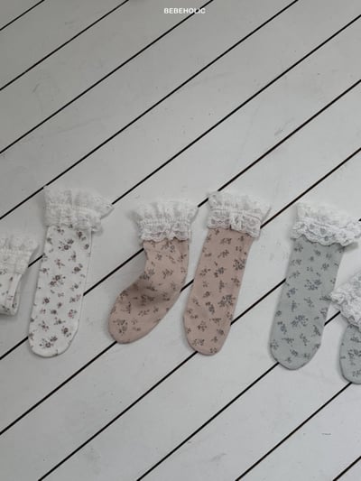 Bebe holic12｜(3m-18m) 玫瑰碎花蕾絲無根襪1
