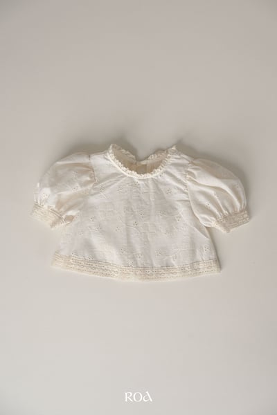 ROA15｜(6m-18m) 2色鏤空雕花綁帶上衣8