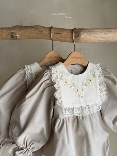Anne Shirley04｜(3m-22m) 1色刺繡方領包屁衣6