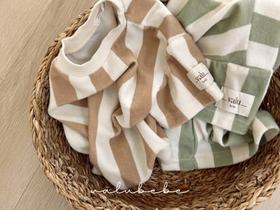 Valubebe 60｜(65-90cm) 條狀足球上衣5