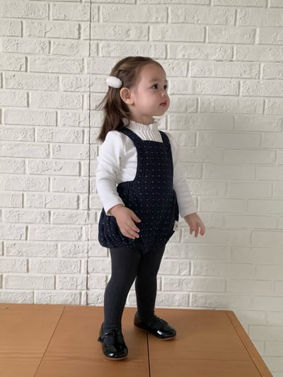 JE618｜(73cm-90cm) 小花舖棉吊帶褲/花邊領上衣8