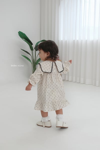 bebe nine17 (65-90) 2色翻領荷葉滾邊洋裝9