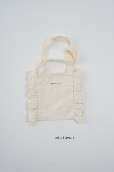 Bloom.b53｜(55cm-118cm) 蝴蝶結刺繡花邊肩背包4