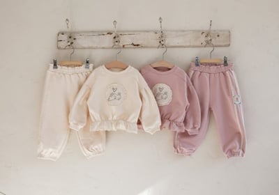 FLO44｜(75-140) 2色小兔蕾絲花布休閒短版上衣22