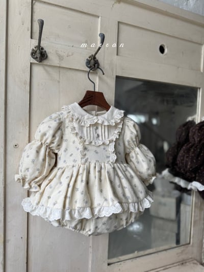 Marron 54｜(3m-18m) 宮廷蕾絲層次領玫瑰碎花包屁衣2