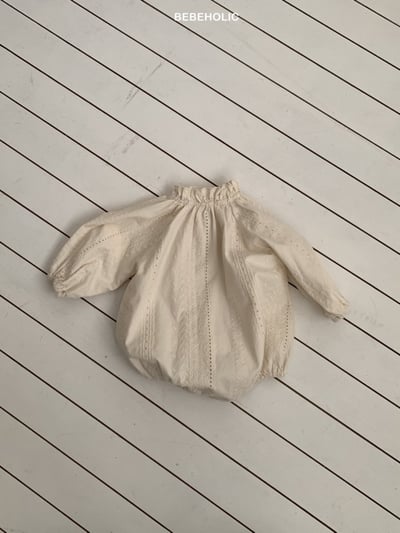 Bebe holic45｜(3m-18m) 壓紋褶皺領包屁衣4