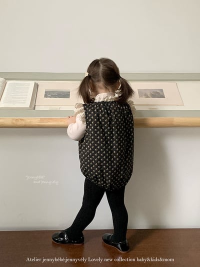 JE 647｜(66-90cm)  碎花蕾絲拼接包屁衣7